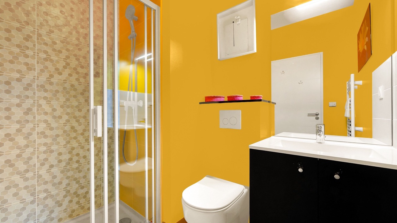Photo of Bathroom in Minimes - Barriere de Paris