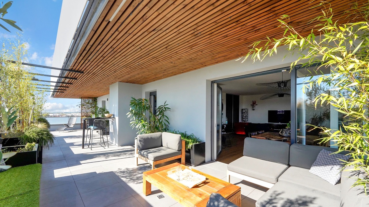 Photo of Patio Balcony in Minimes - Barriere de Paris