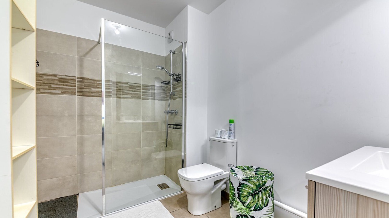 Photo of Bathroom in Buers