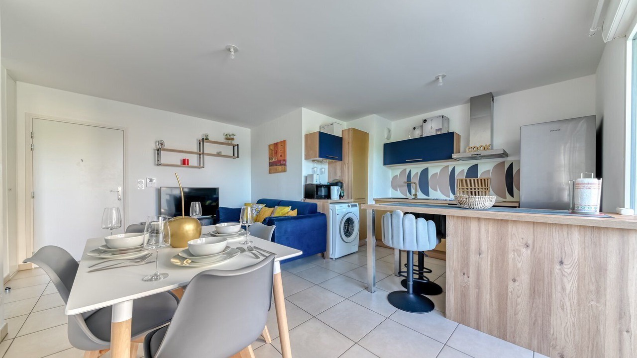 Photo of Others in Buers