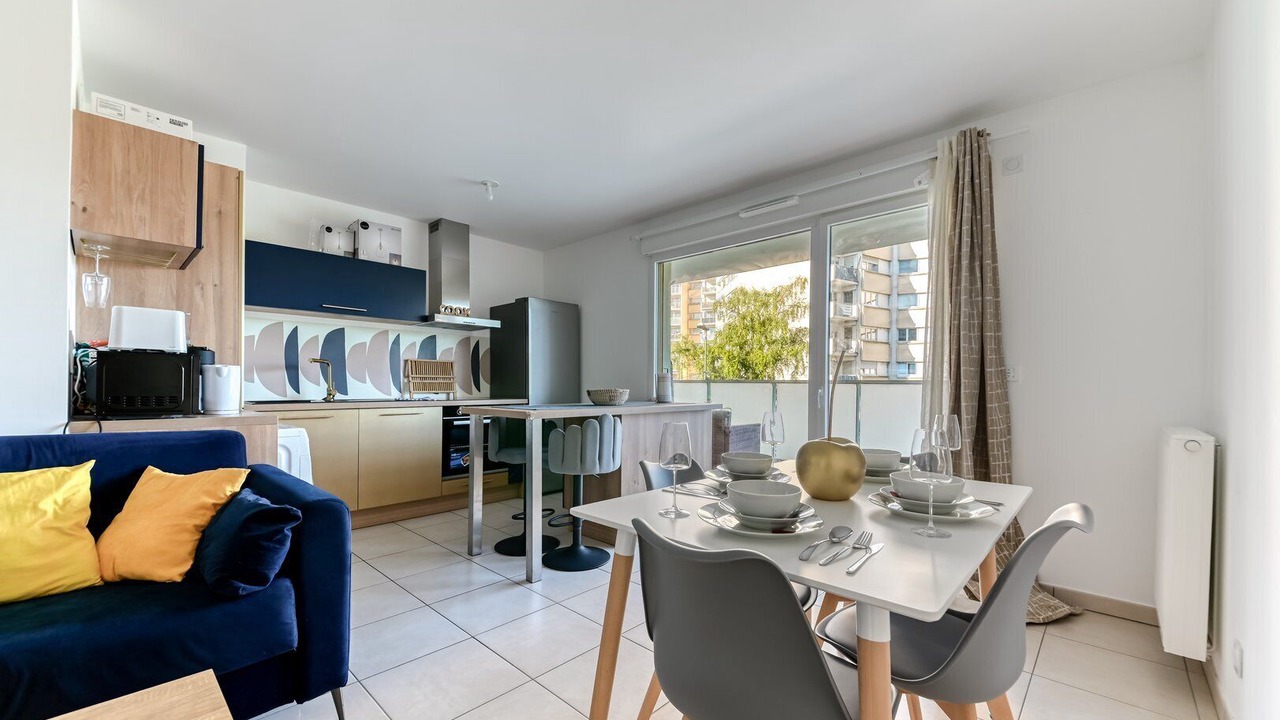 Photo of Others in Buers