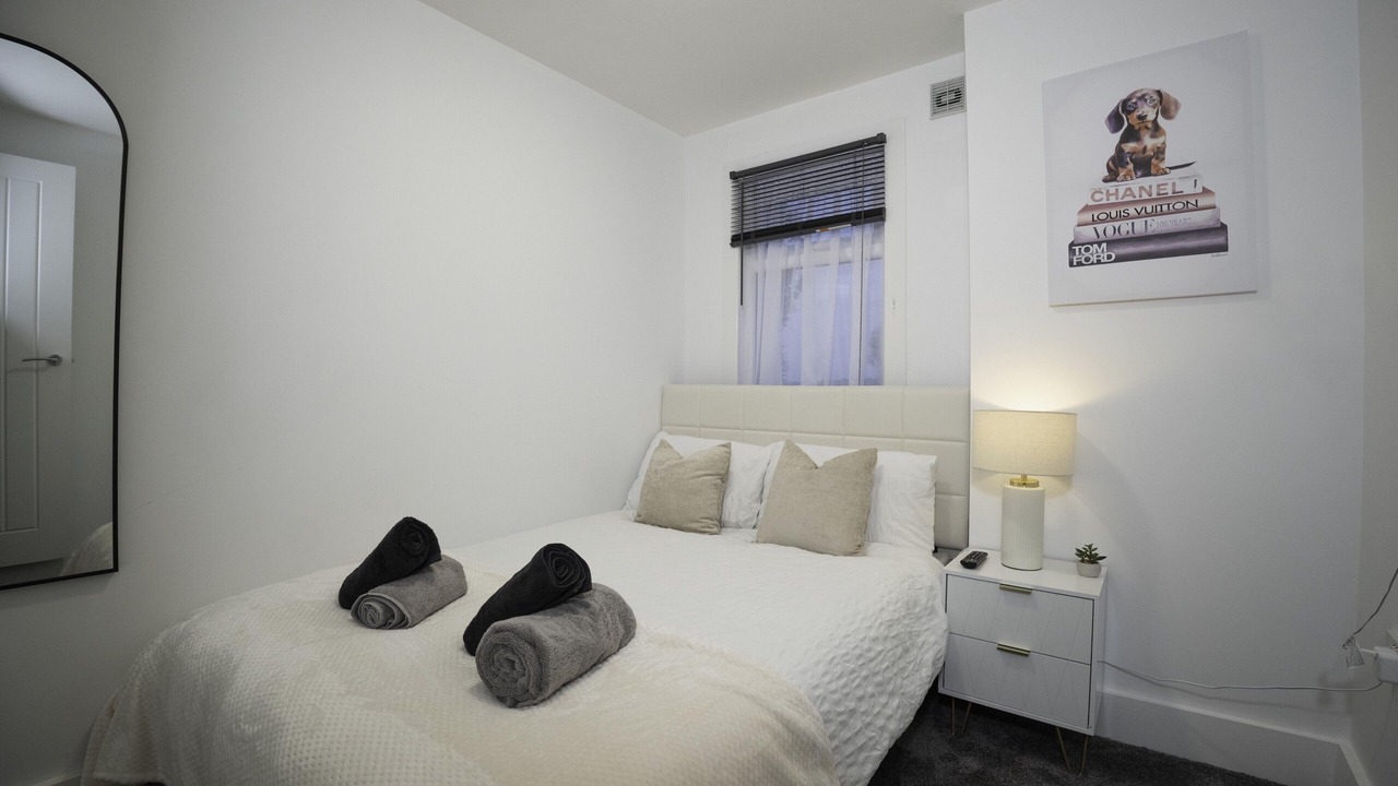 Photo of Bedroom in Wainscot