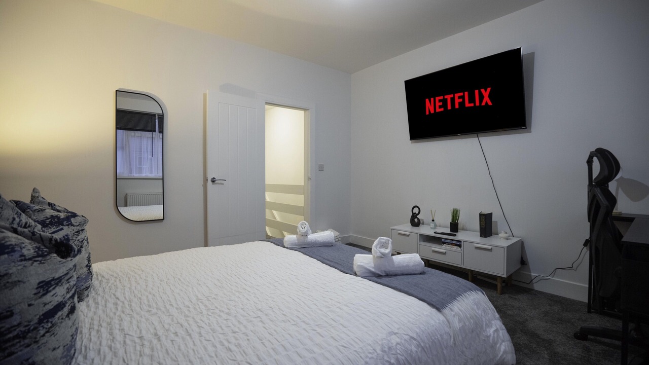 Photo of Bedroom in Wainscot