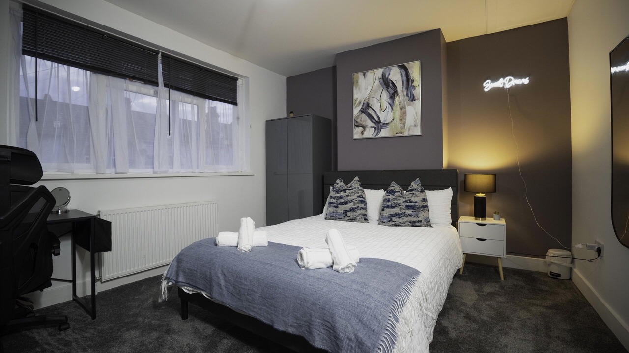 Photo of Bedroom in Wainscot