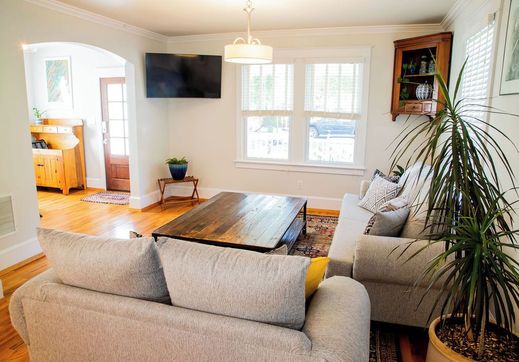 Photo of Livingroom in Lexington