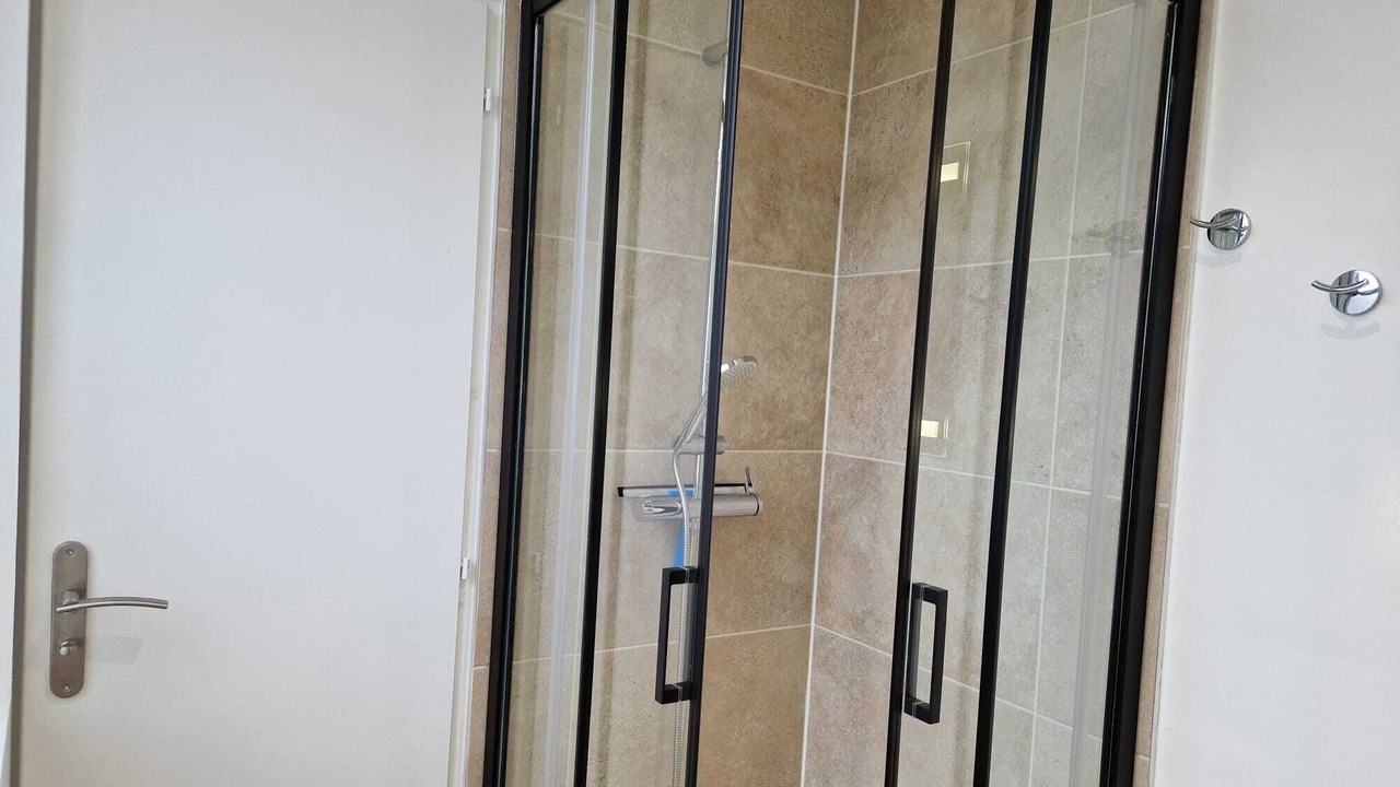 Photo of Bathroom in Margny-les-Compiegne