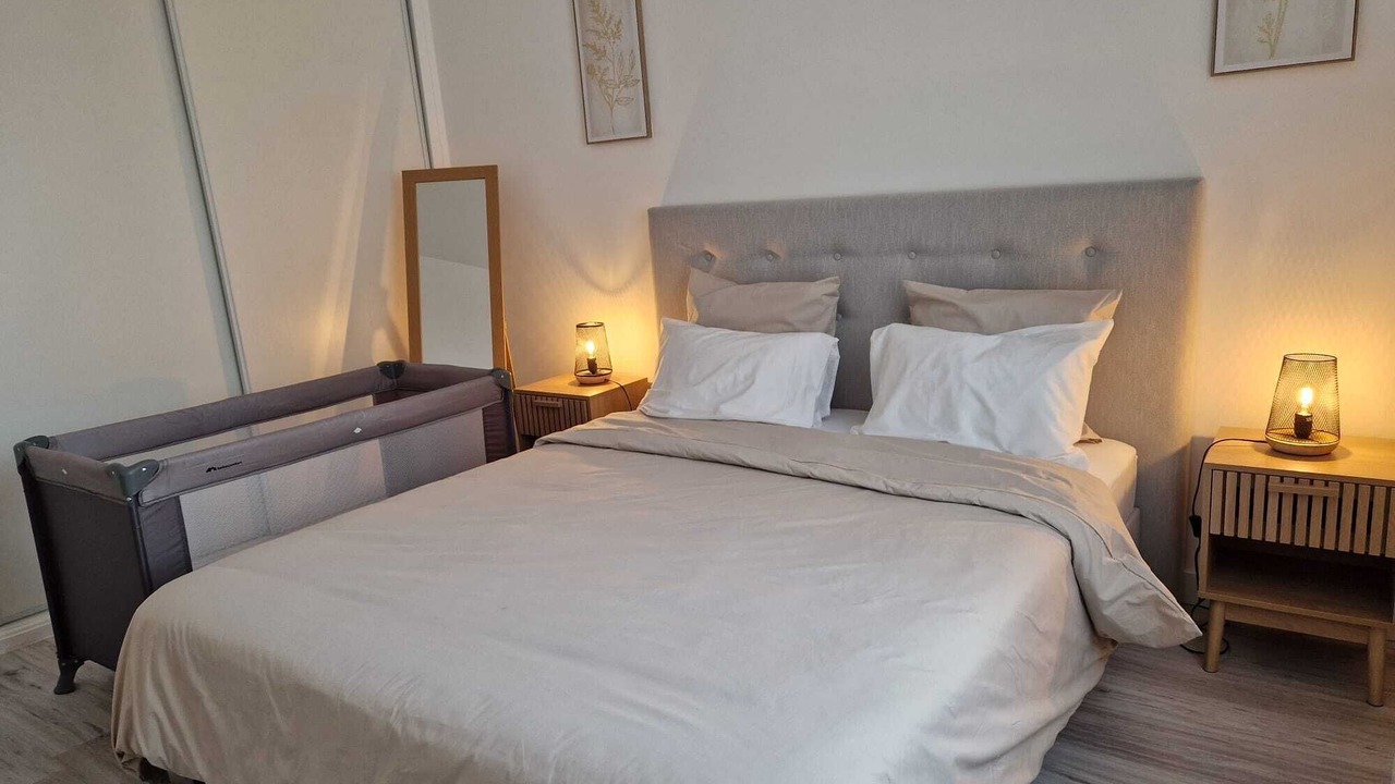 Photo of Bedroom in Margny-les-Compiegne