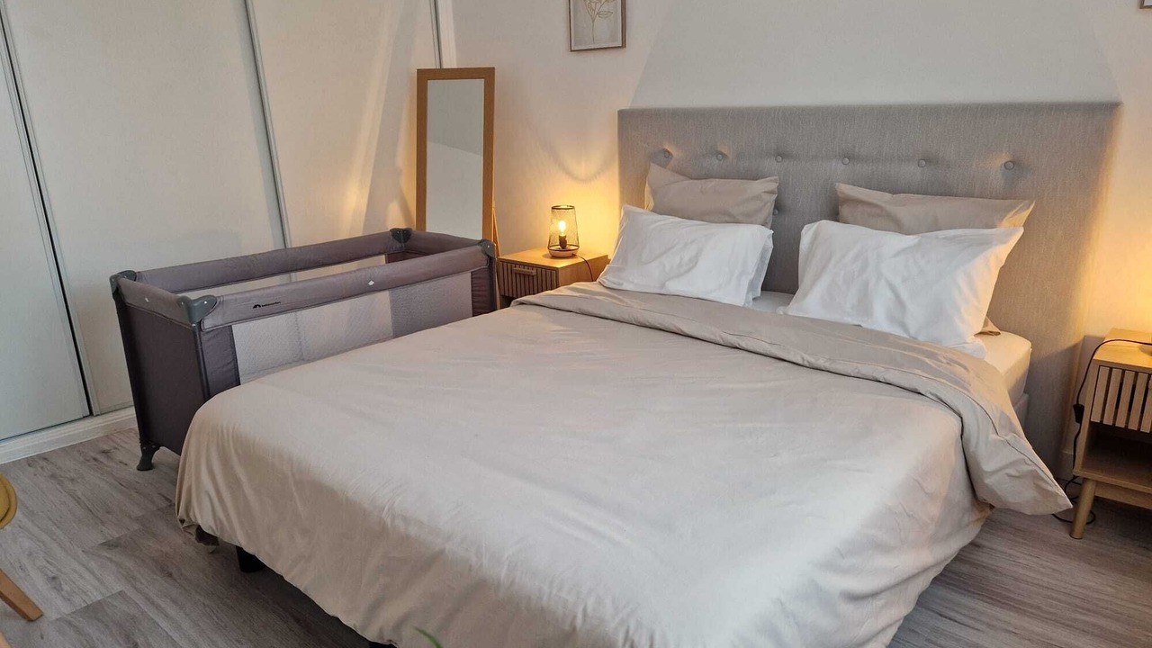 Photo of Bedroom in Margny-les-Compiegne