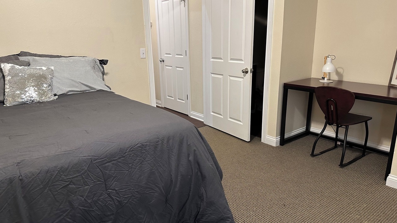 Photo of Bedroom in Notre Dame