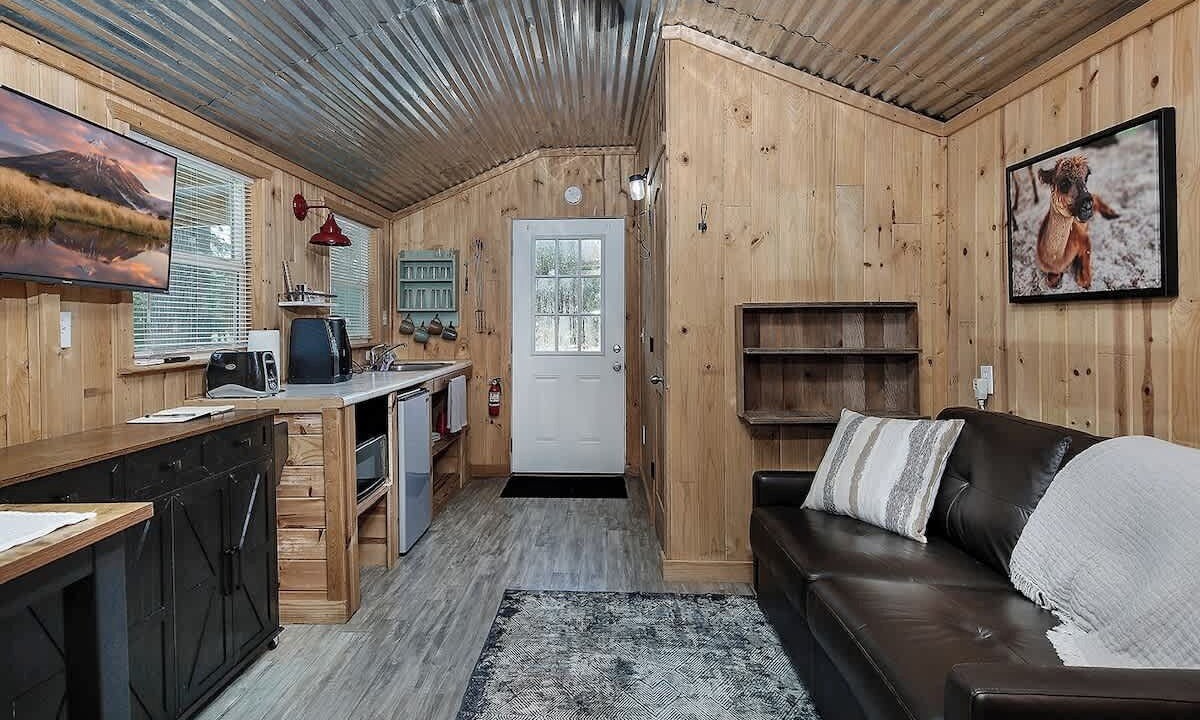 Photo of Livingroom in Centerville