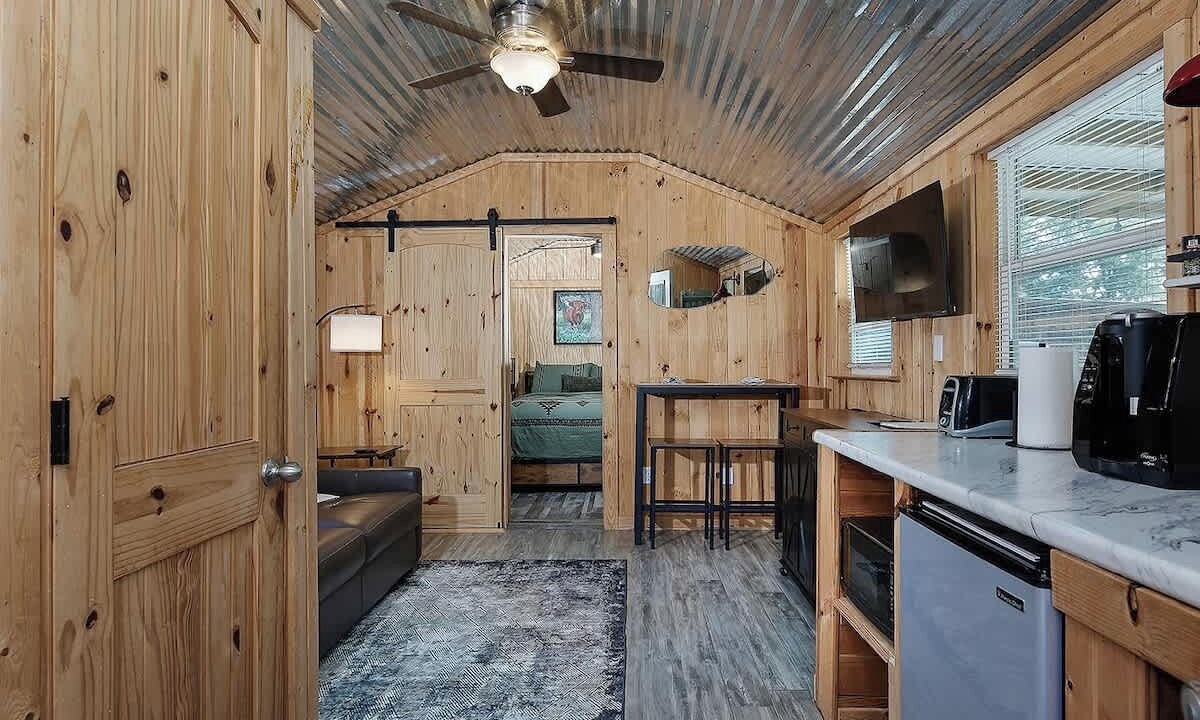 Photo of Bedroom in Centerville