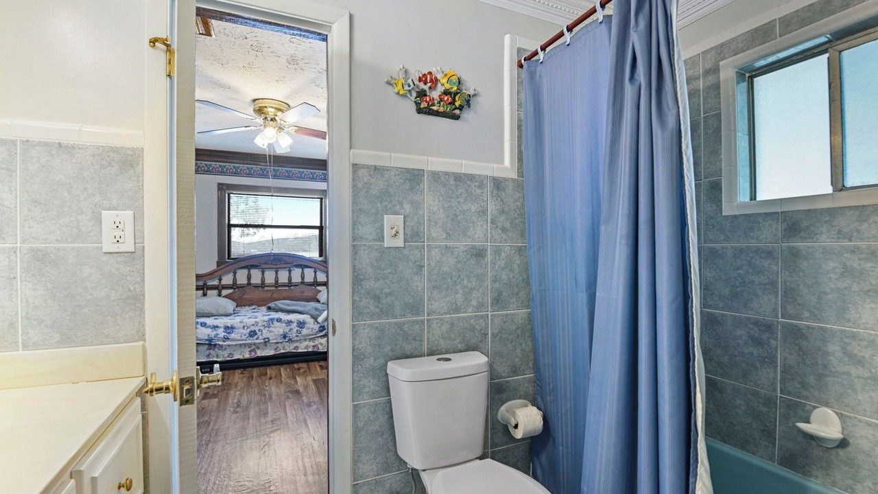 Photo of Bathroom in Titus
