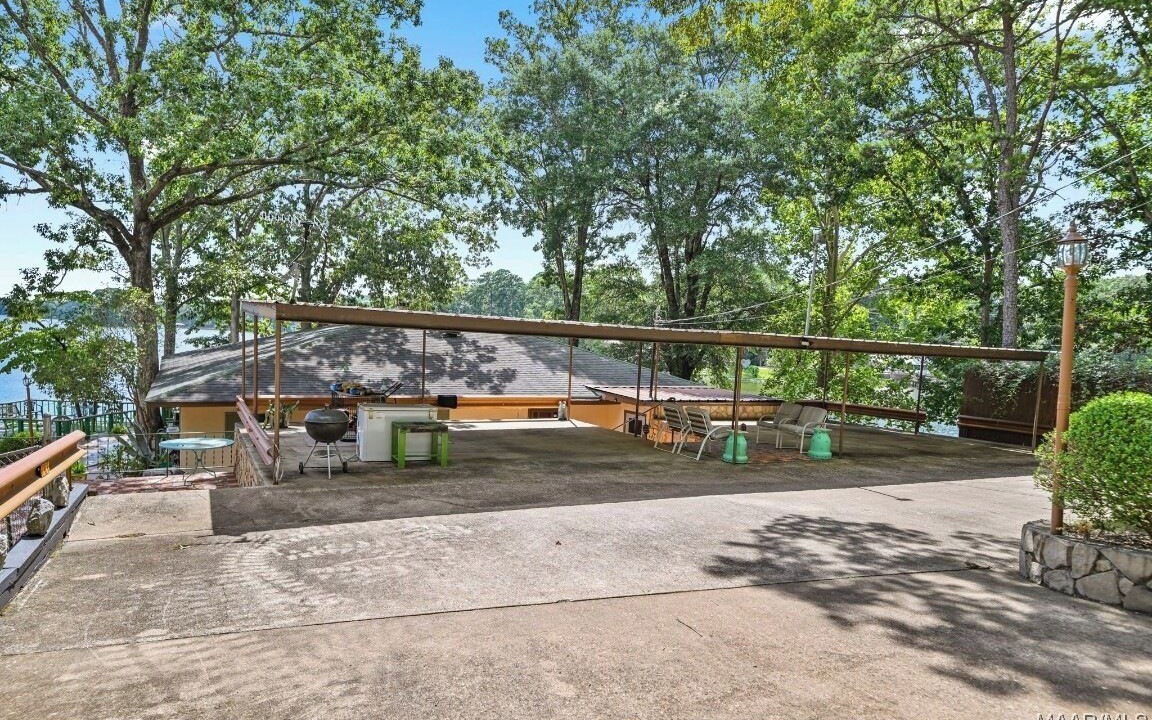 Photo of Patio Balcony in Titus