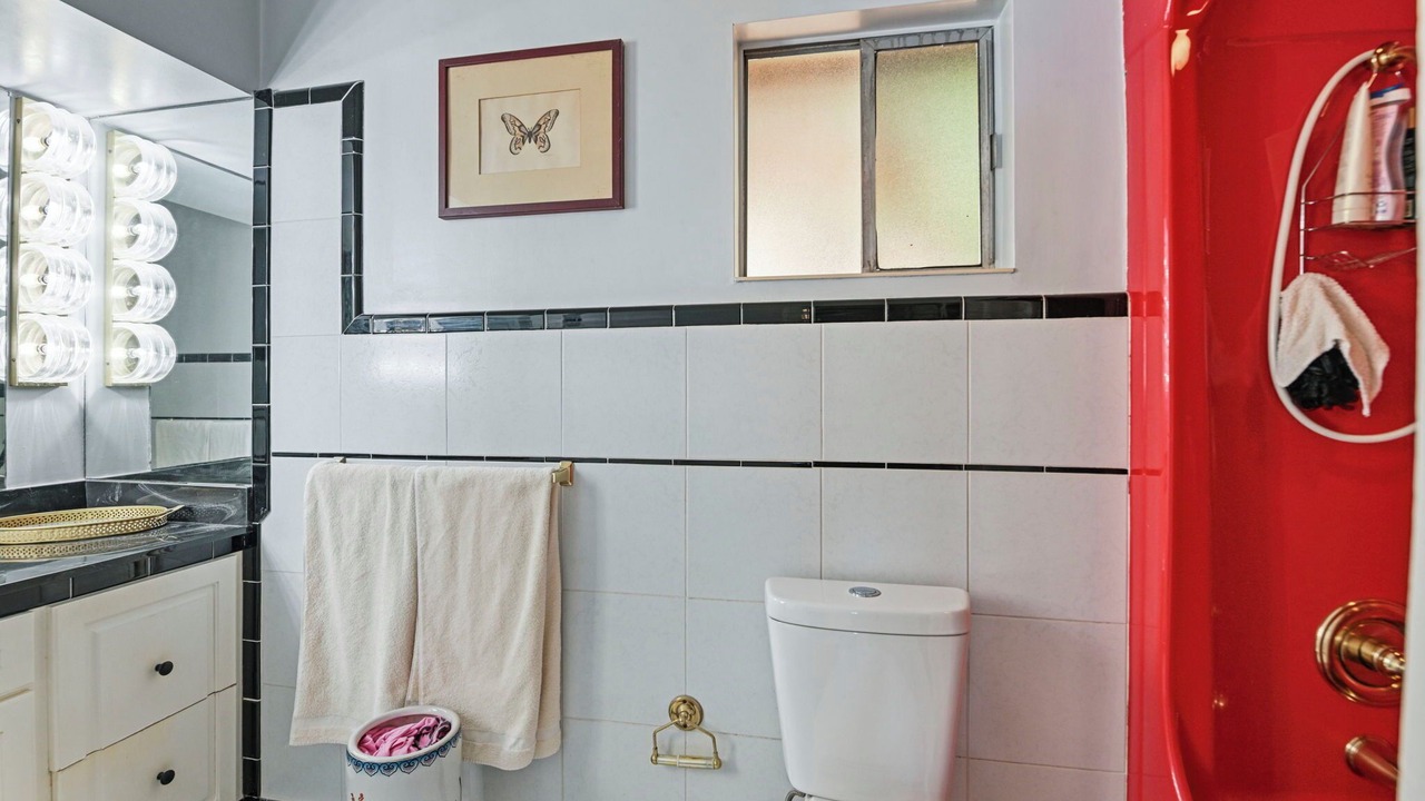 Photo of Bathroom in Titus