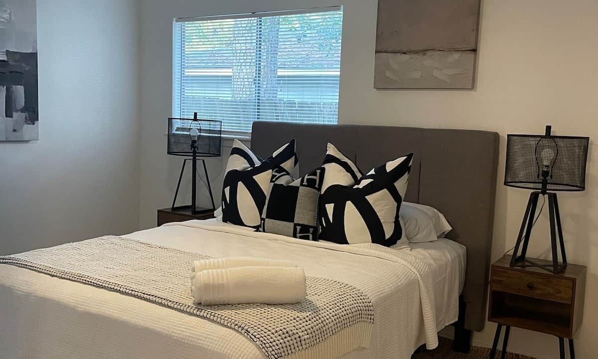 Photo of Bedroom in Grogan's Mill