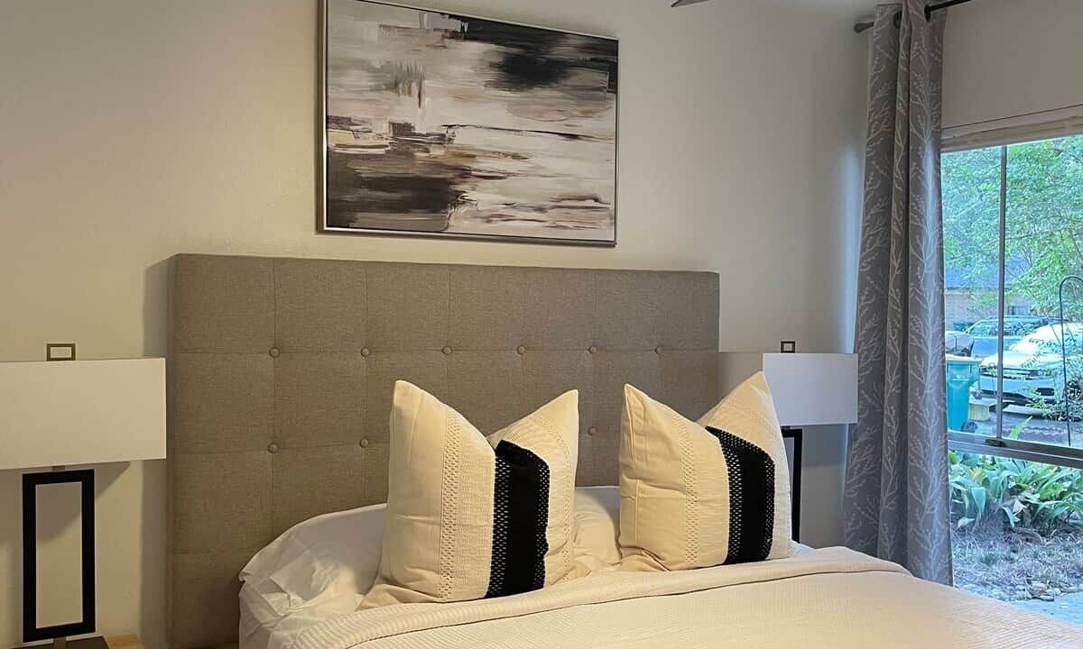Photo of Bedroom in Grogan's Mill