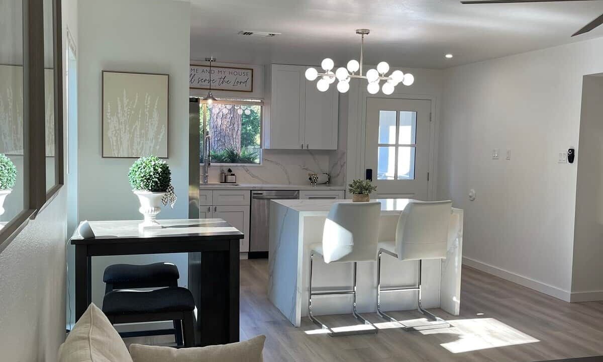 Photo of Livingroom in Grogan's Mill