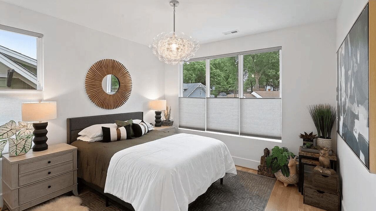 Photo of Bedroom in Villa Heights