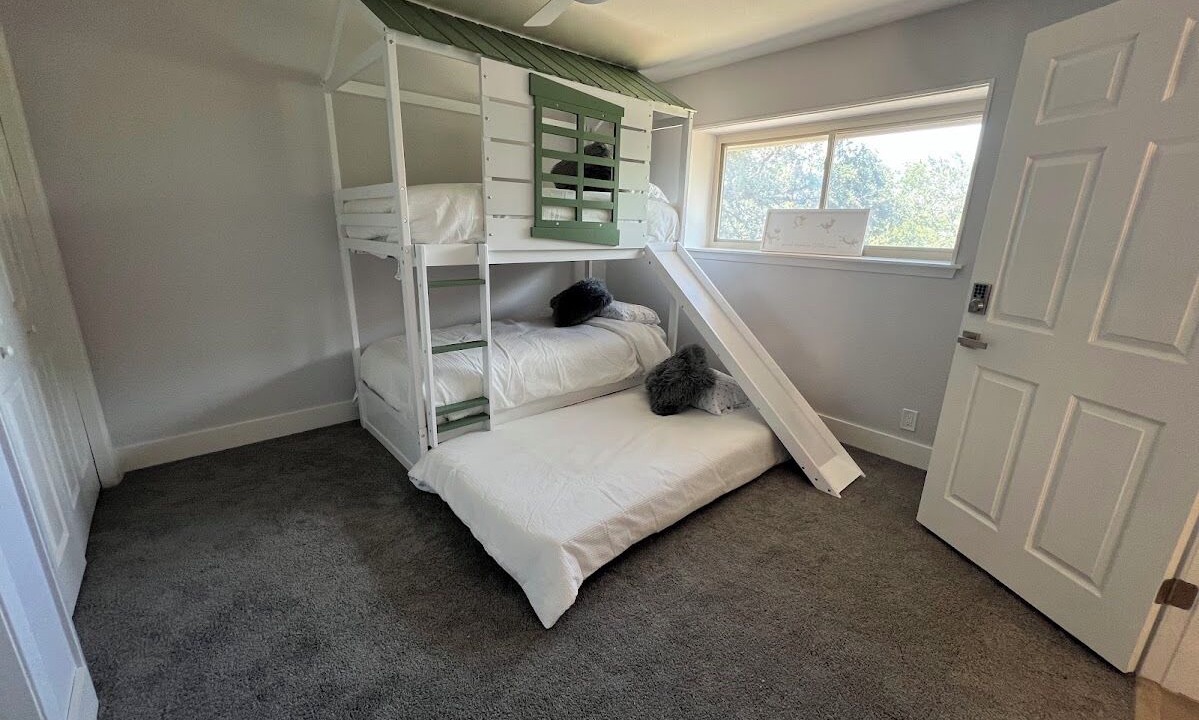 Photo of Bedroom in Vance Jackson