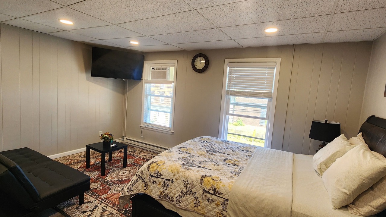 Photo of Bedroom in Seward Place