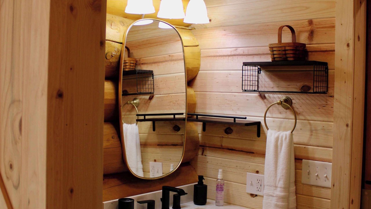 Photo of Bathroom in Edray