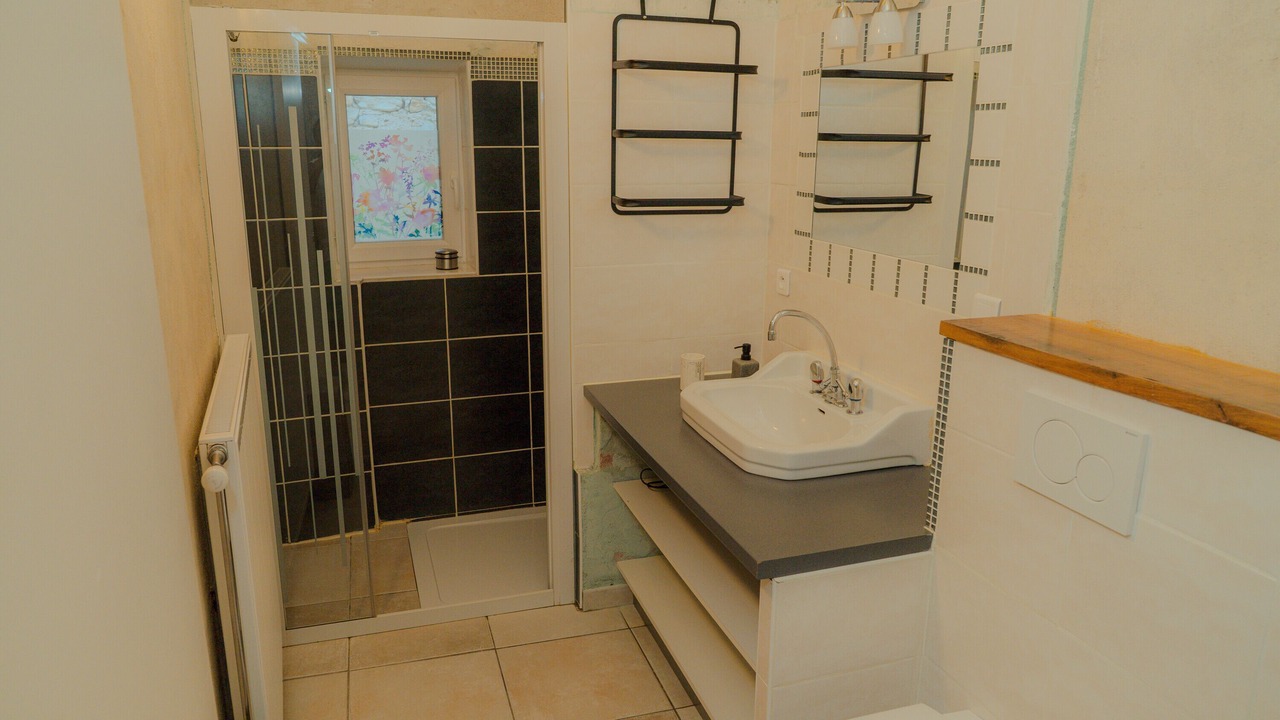 Photo of Bathroom in Mirabel-et-Blacons