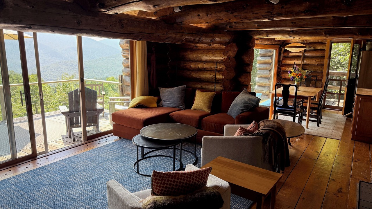 Photo of Livingroom in Hancock