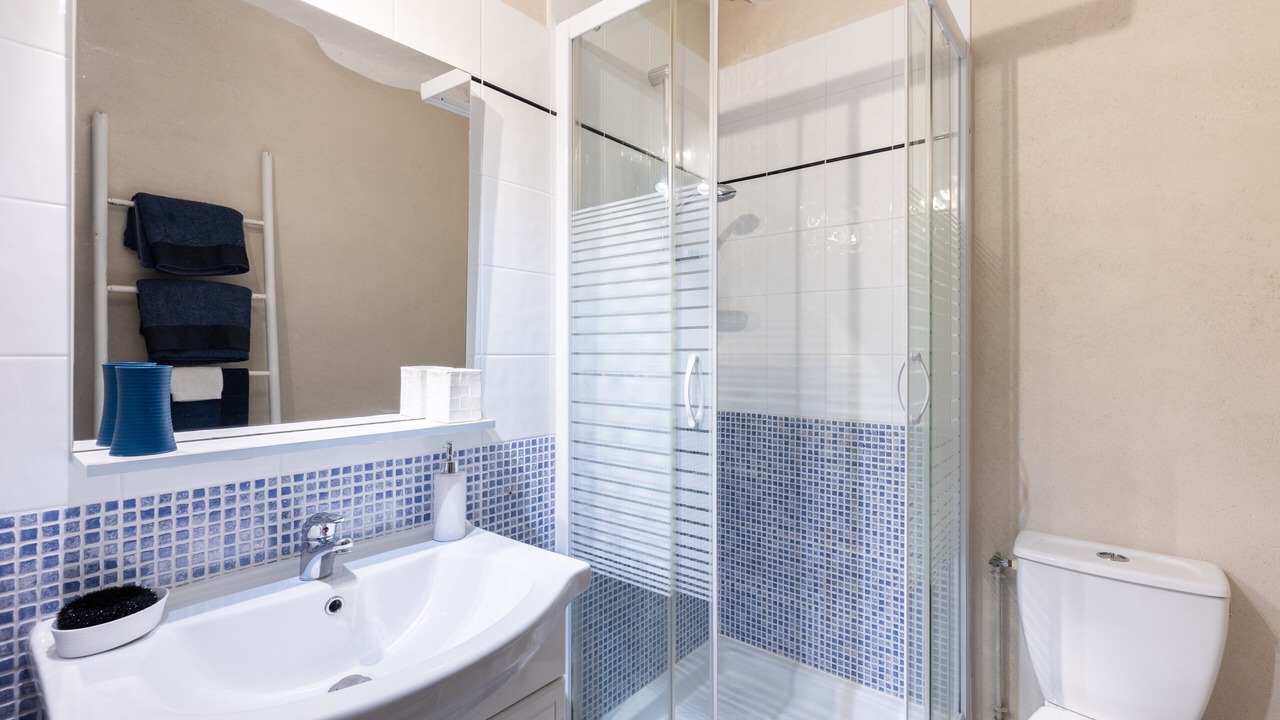 Photo of Bathroom in Tavant