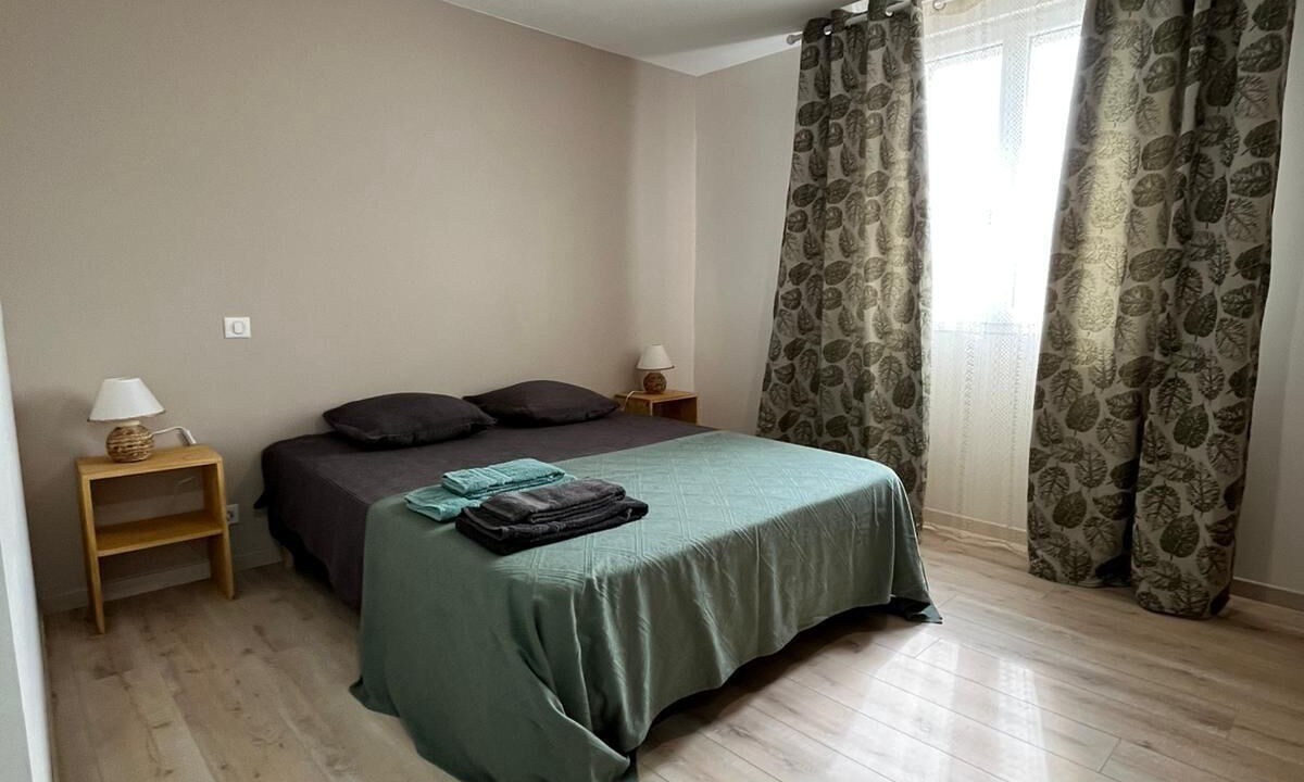 Photo of Bedroom in La Chapelle-sur-Loire