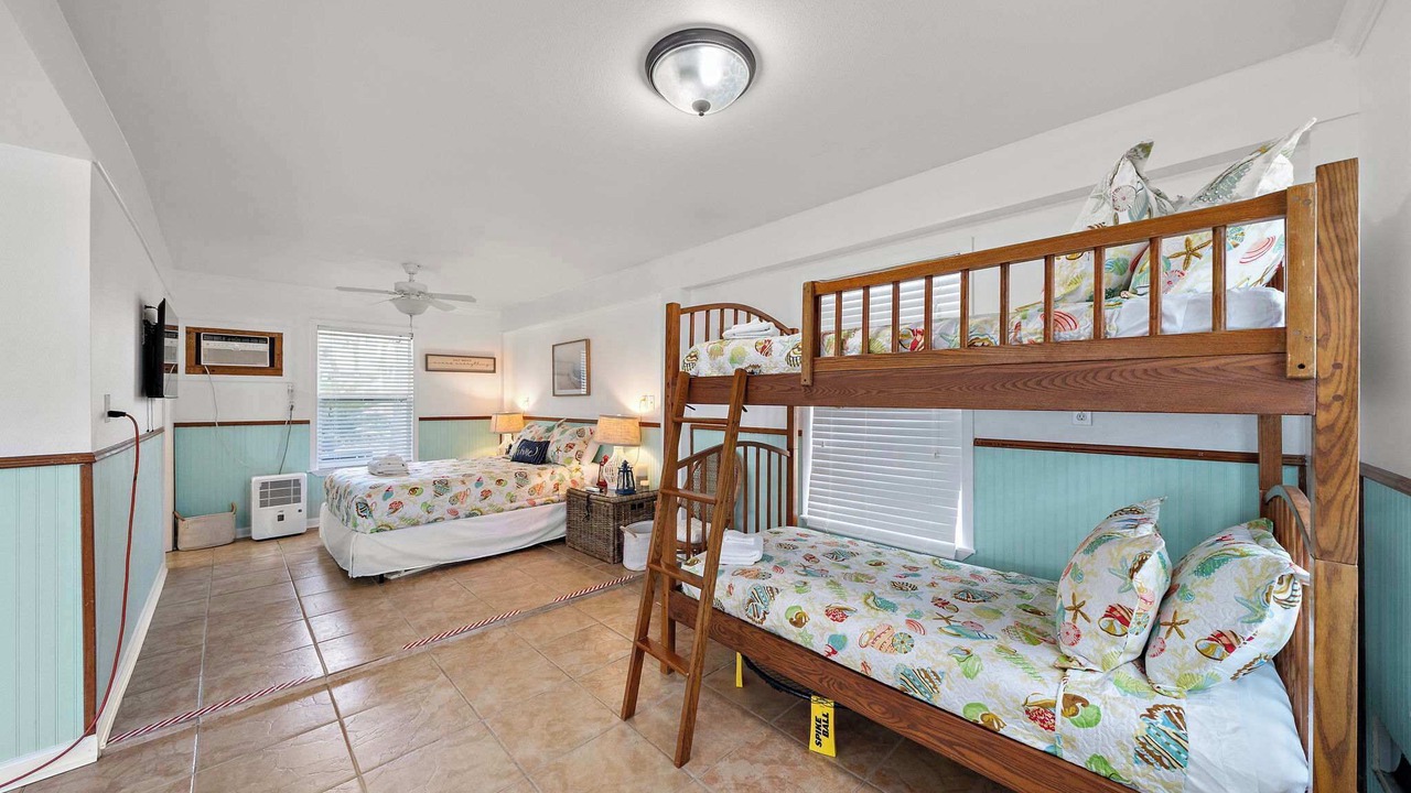 Photo of Bedroom in Terramar Beach