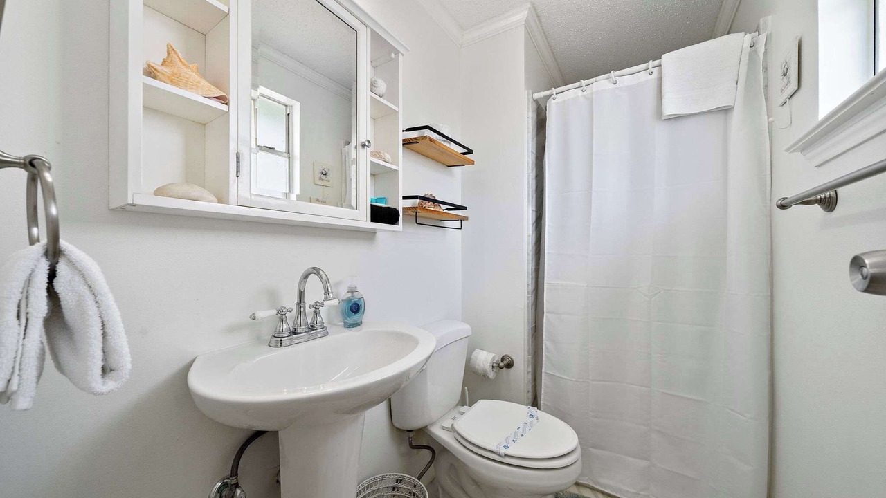 Photo of Bathroom in Terramar Beach