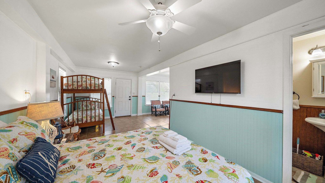 Photo of Bedroom in Terramar Beach