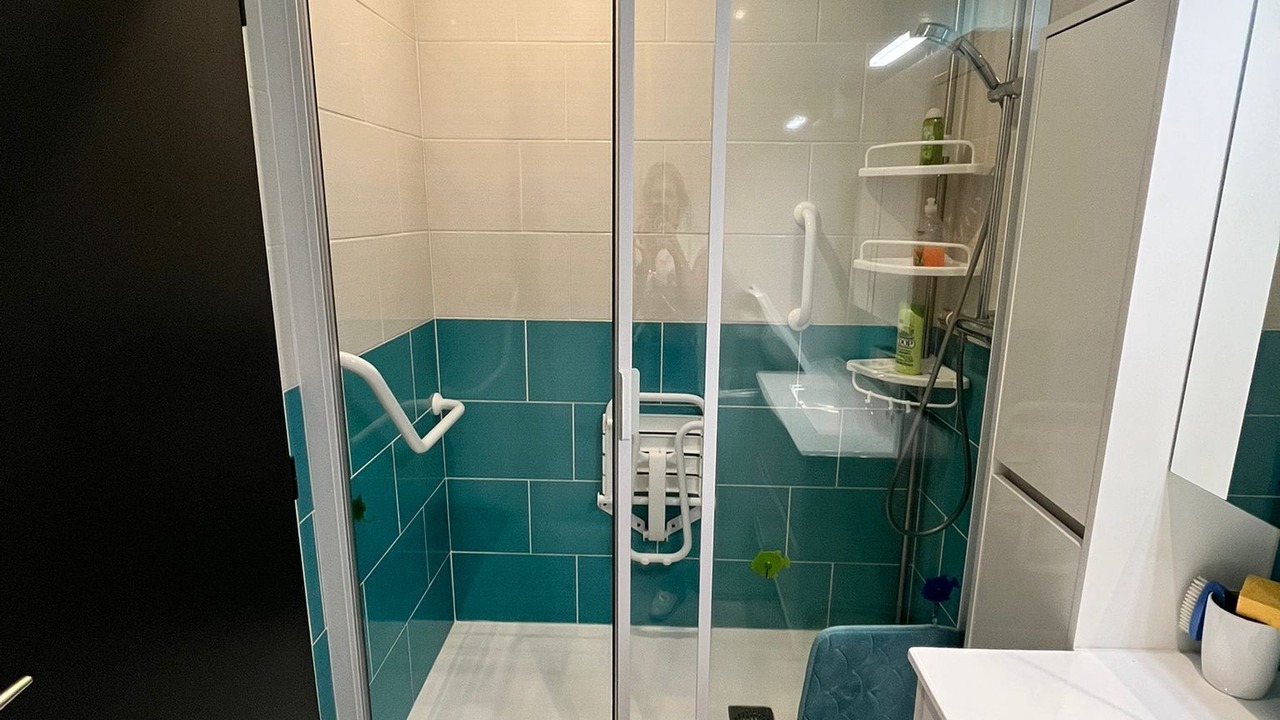 Photo of Bathroom in Uriage-les-Bains