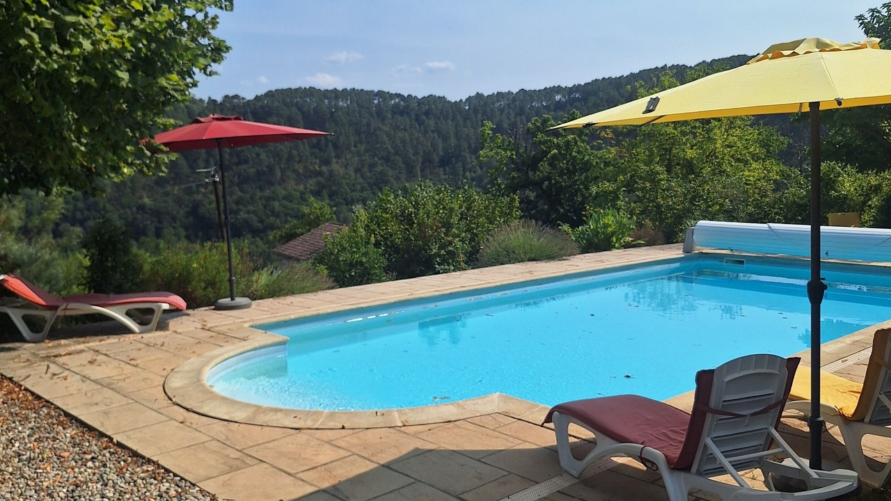 Photo of Outdoor in Ribes