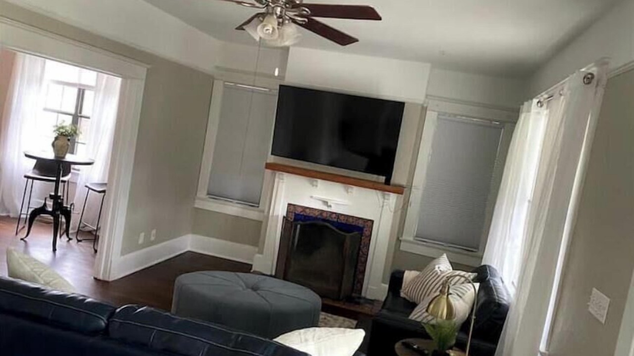 Photo of Livingroom in Northside