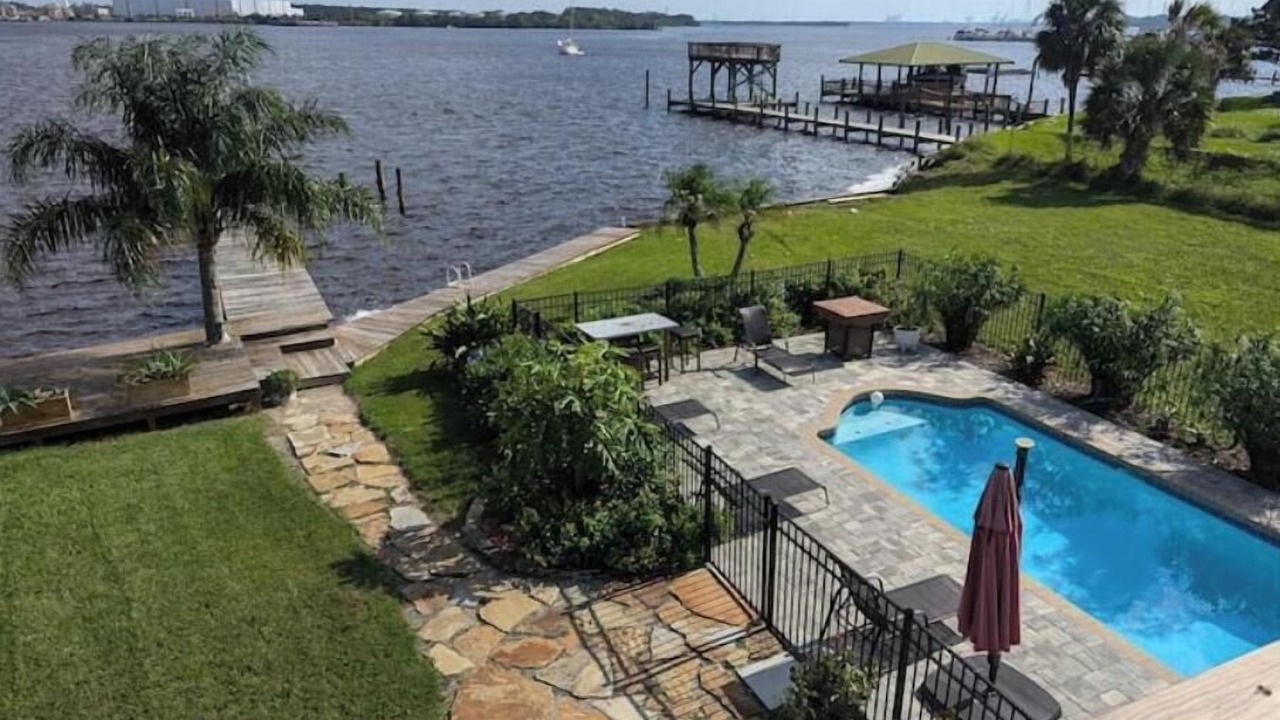 Photo of Outdoor in Northside