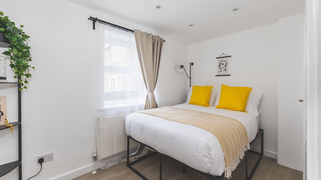 Photo of Bedroom in Fortune Green