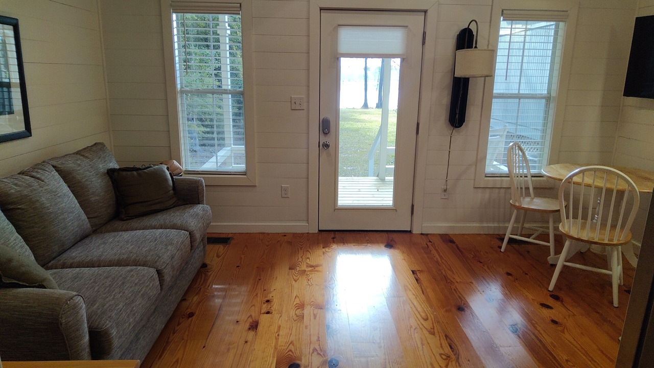 Photo of Livingroom in Calion