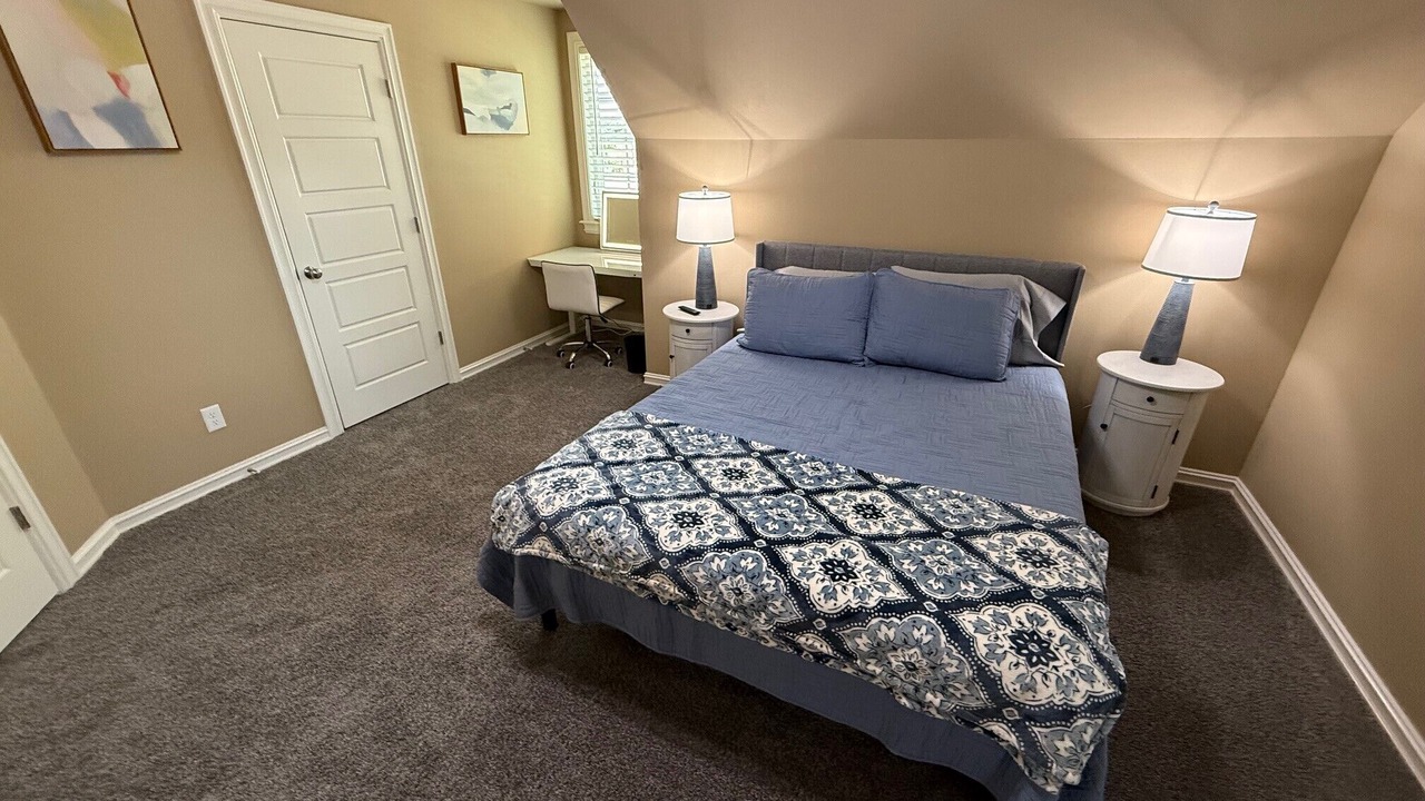 Photo of Bedroom in Broken Arrow