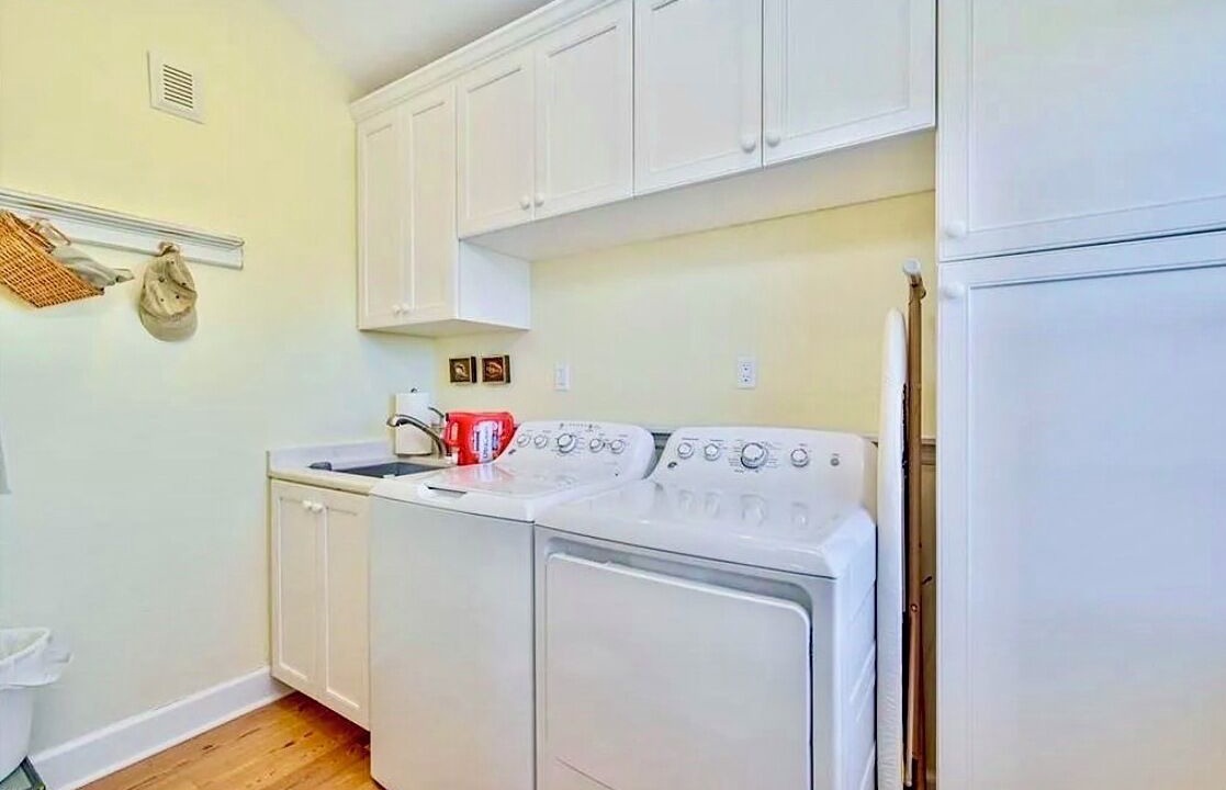 Photo of Bedroom in Bokeelia