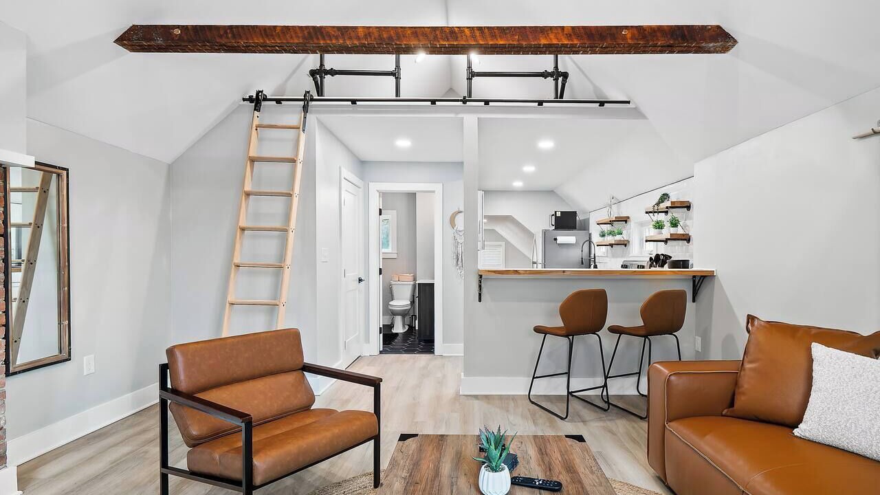 Photo of Others in Detroit - Shoreway