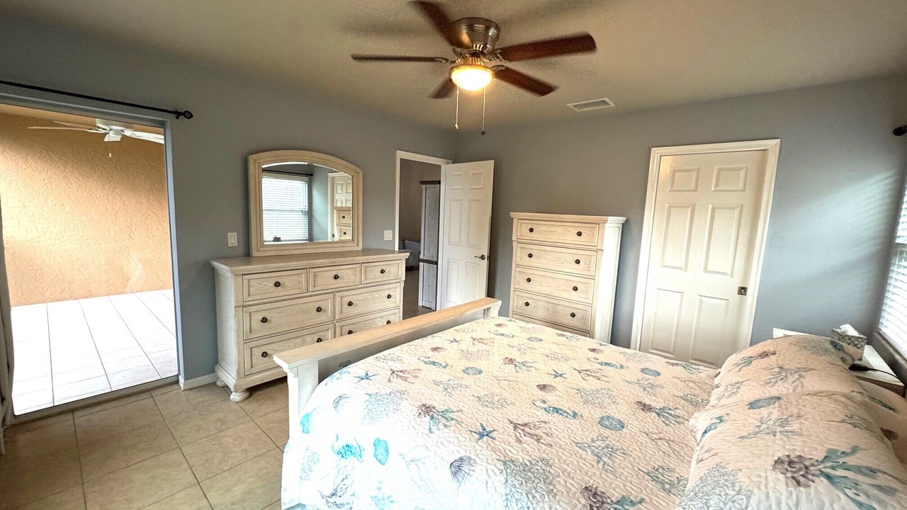 Photo of Bedroom in Crown Pointe