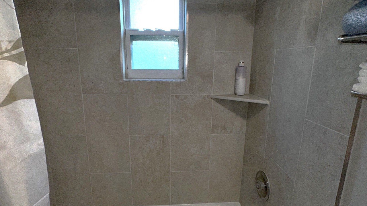 Photo of Bathroom in Crown Pointe