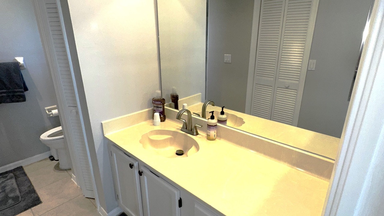 Photo of Bathroom in Crown Pointe