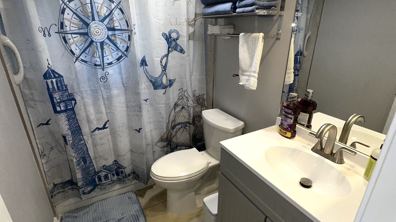 Photo of Bathroom in Crown Pointe