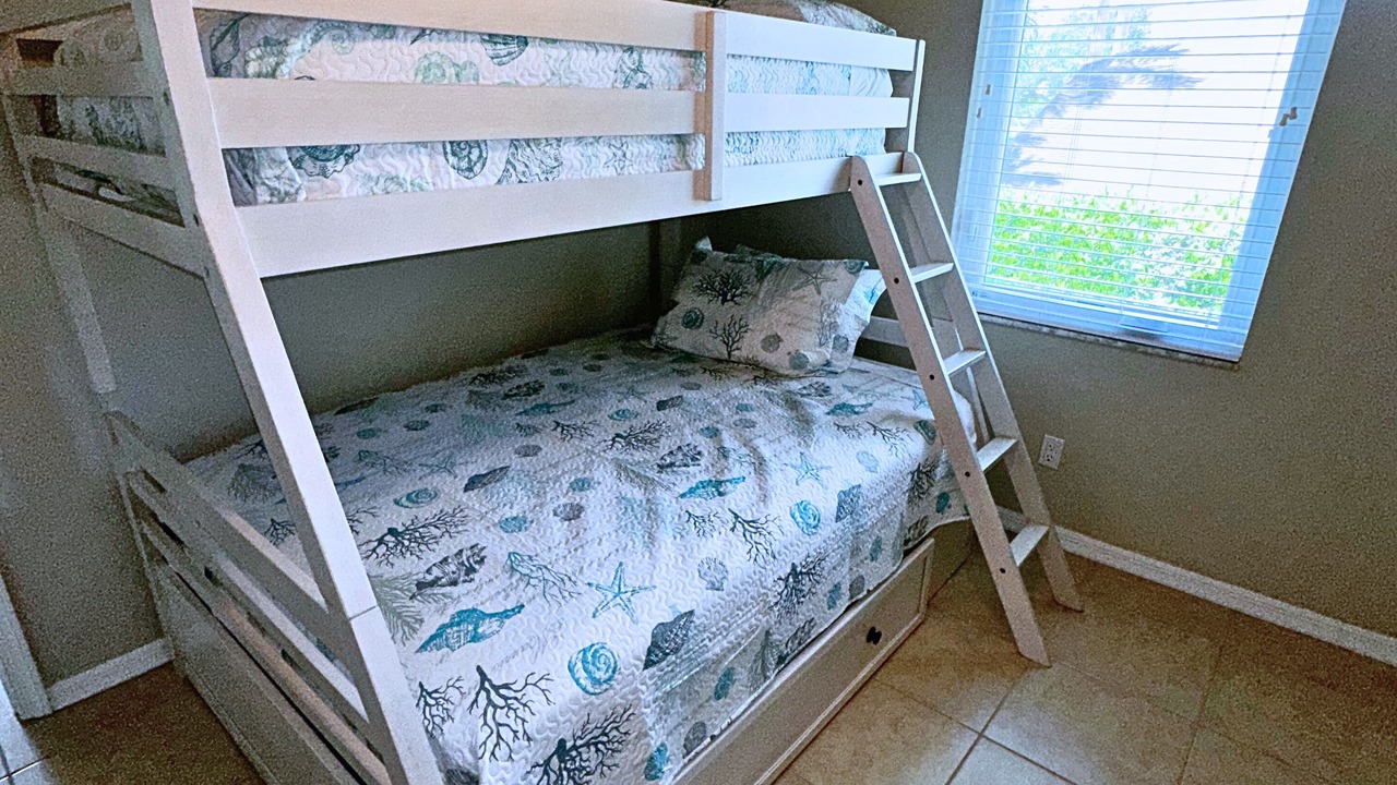 Photo of Bedroom in Crown Pointe