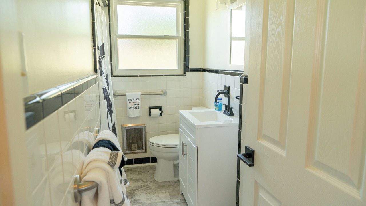 Photo of Bathroom in Hickory
