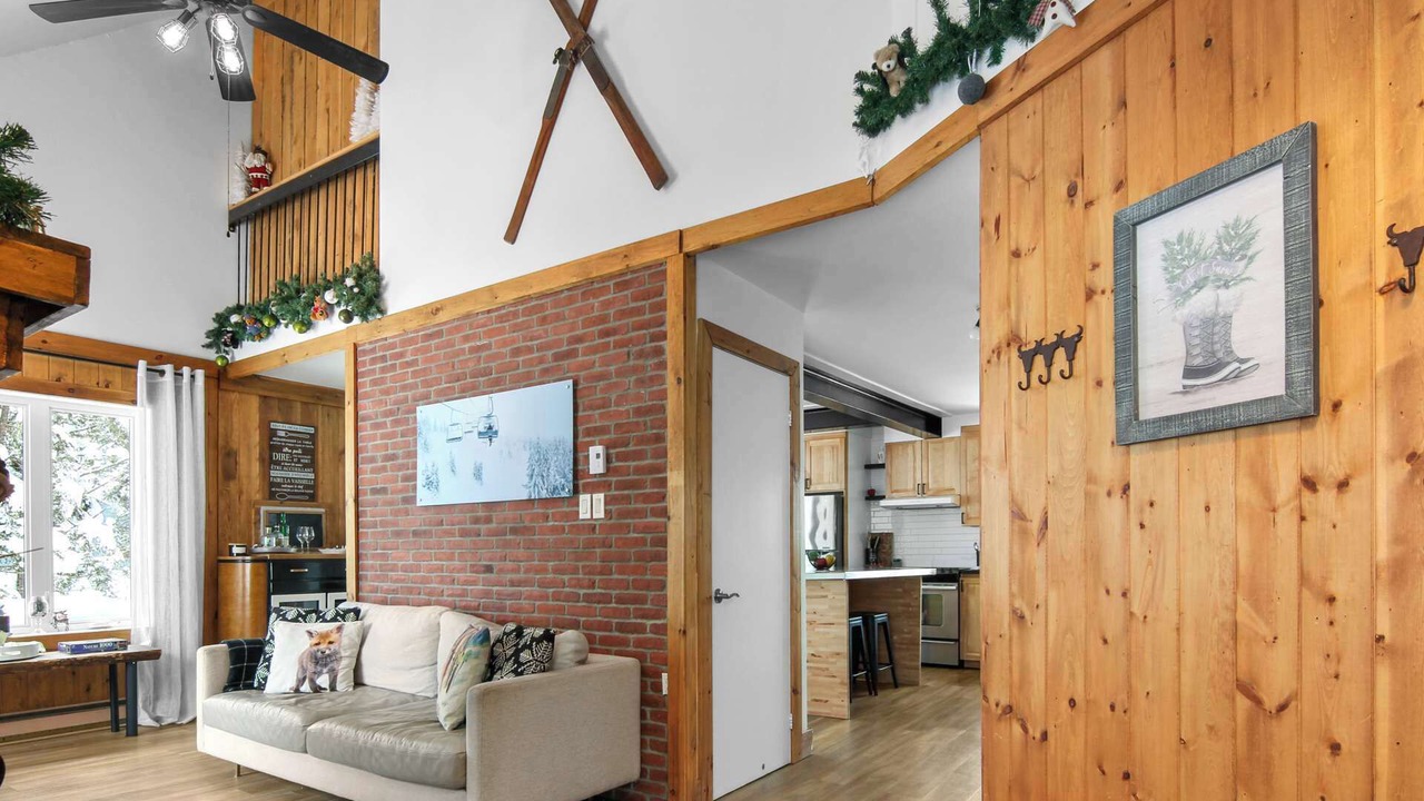 Photo of Livingroom in Saint-David-de-Falardeau