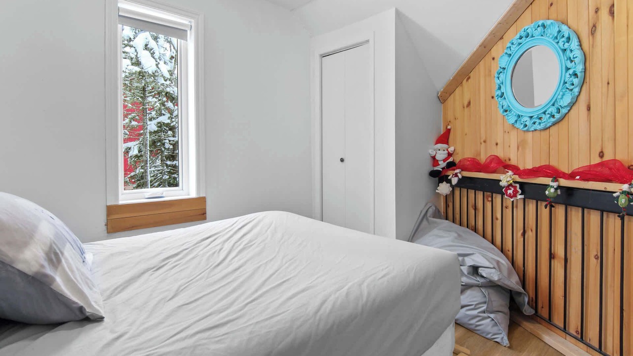 Photo of Bedroom in Saint-David-de-Falardeau