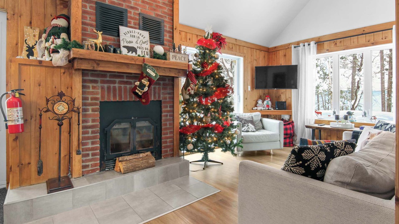 Photo of Livingroom in Saint-David-de-Falardeau